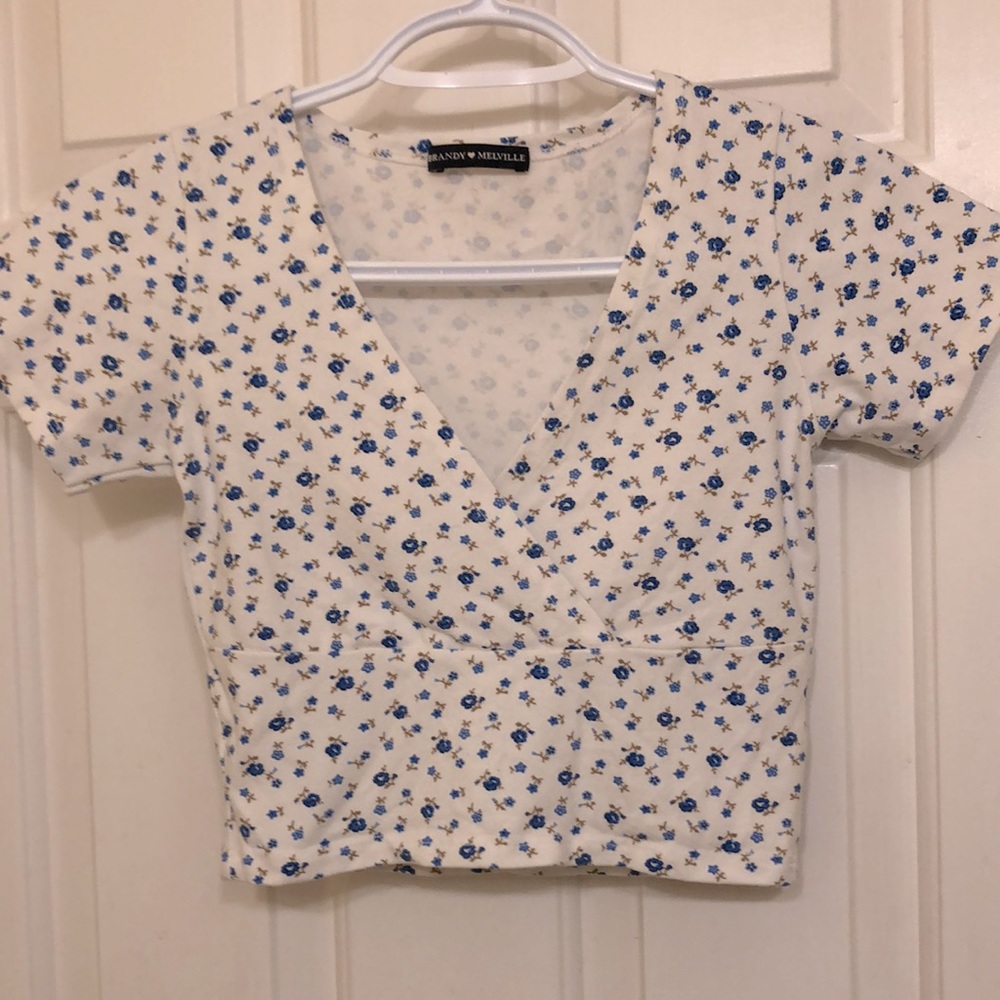 Brandy Melville flowers top